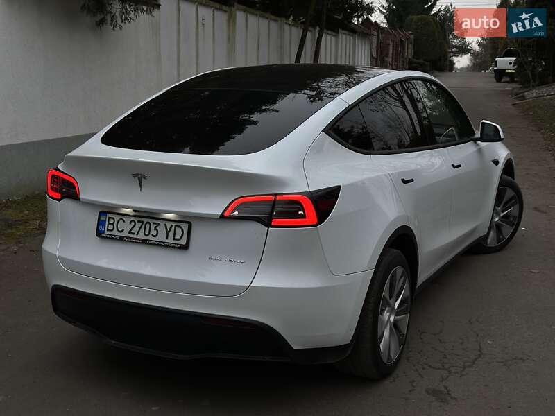 Позашляховик / Кросовер Tesla Model Y 2023 в Львові фото 9 Позашляховик / Кросовер Tesla Model Y 2023 в Львові