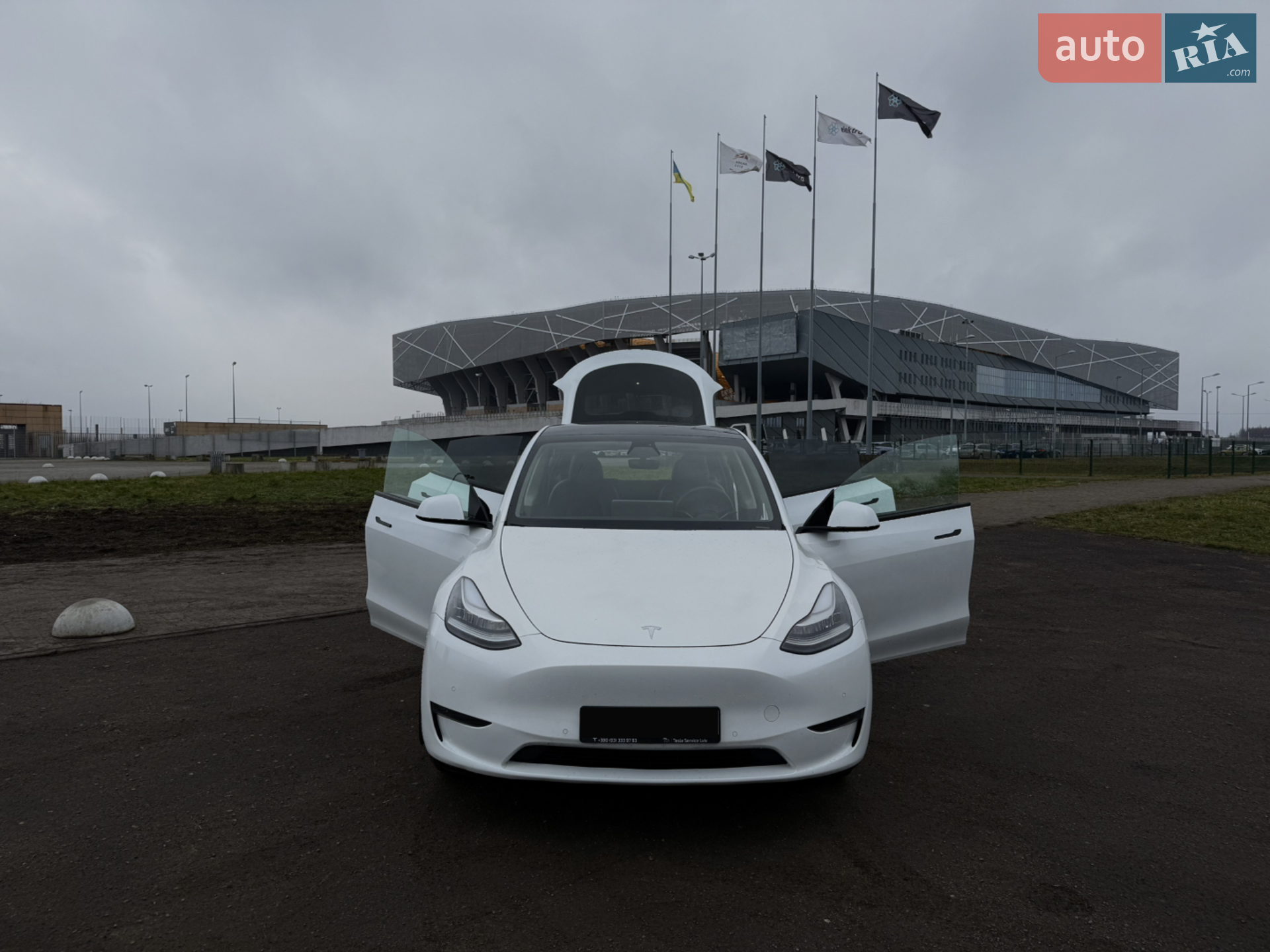 2020 Tesla Model Y - мініатюра 9