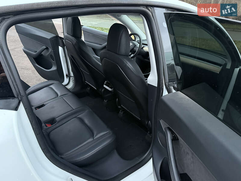 Позашляховик / Кросовер Tesla Model Y 2020 в Львові фото 17 Позашляховик / Кросовер Tesla Model Y 2020 в Львові
