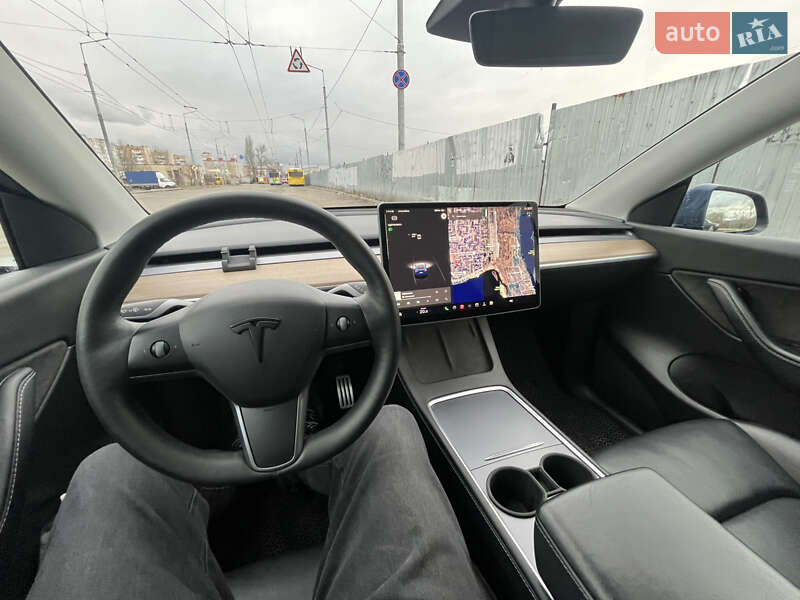 Позашляховик / Кросовер Tesla Model Y 2022 в Києві фото 9 Позашляховик / Кросовер Tesla Model Y 2022 в Києві