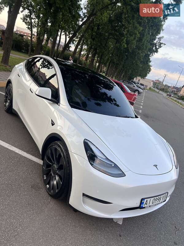 Позашляховик / Кросовер Tesla Model Y 2021 в Києві