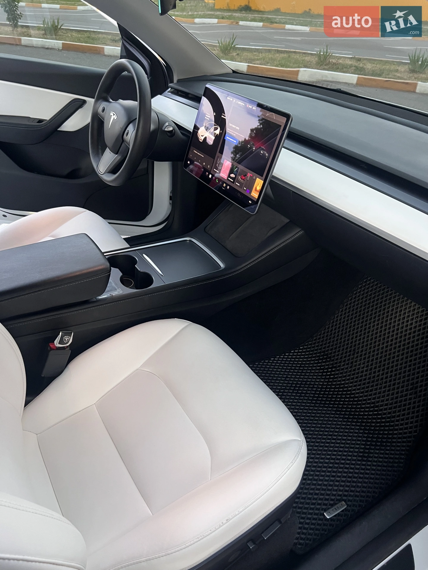 2021 Tesla Model Y - мініатюра 6