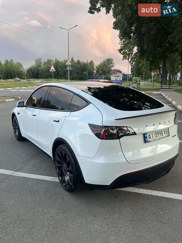 Позашляховик / Кросовер Tesla Model Y 2021 в Києві
