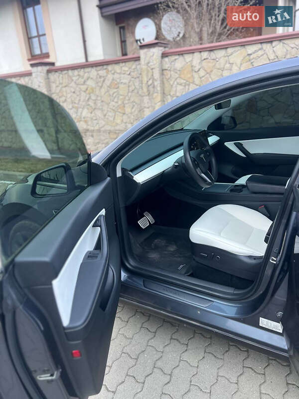 Внедорожник / Кроссовер Tesla Model Y 2021 в Львове