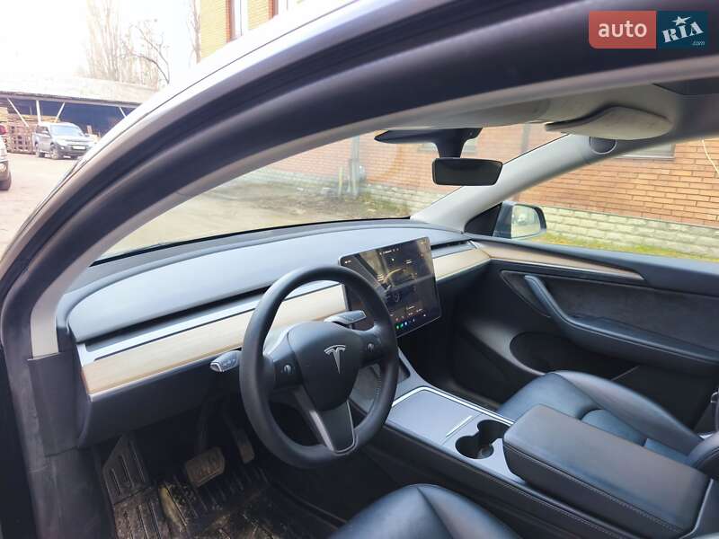 Внедорожник / Кроссовер Tesla Model Y 2022 в Киеве