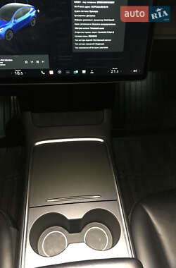 Внедорожник / Кроссовер Tesla Model Y 2021 в Виннице