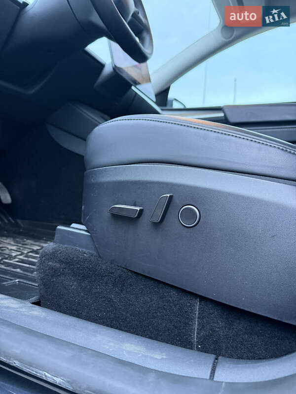 Внедорожник / Кроссовер Tesla Model Y 2024 в Хмельницком