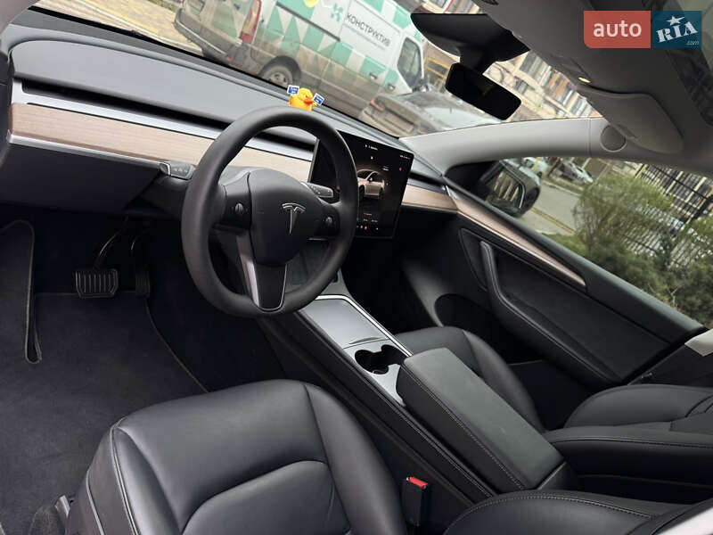 Позашляховик / Кросовер Tesla Model Y 2024 в Києві фото 29 Позашляховик / Кросовер Tesla Model Y 2024 в Києві