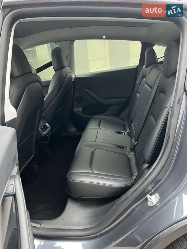 Внедорожник / Кроссовер Tesla Model Y 2022 в Киеве