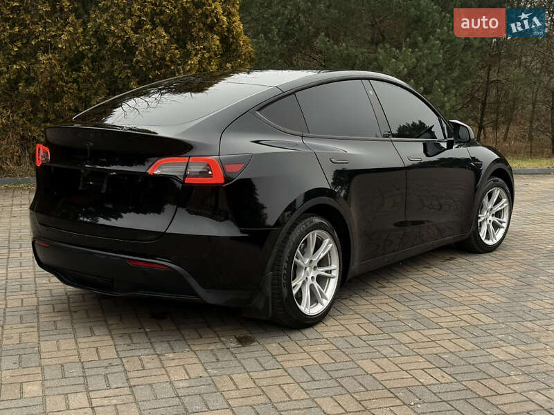 Внедорожник / Кроссовер Tesla Model Y 2021 в Городке