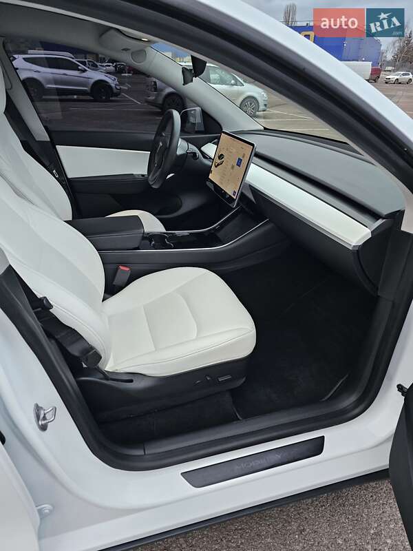 Внедорожник / Кроссовер Tesla Model Y 2020 в Житомире