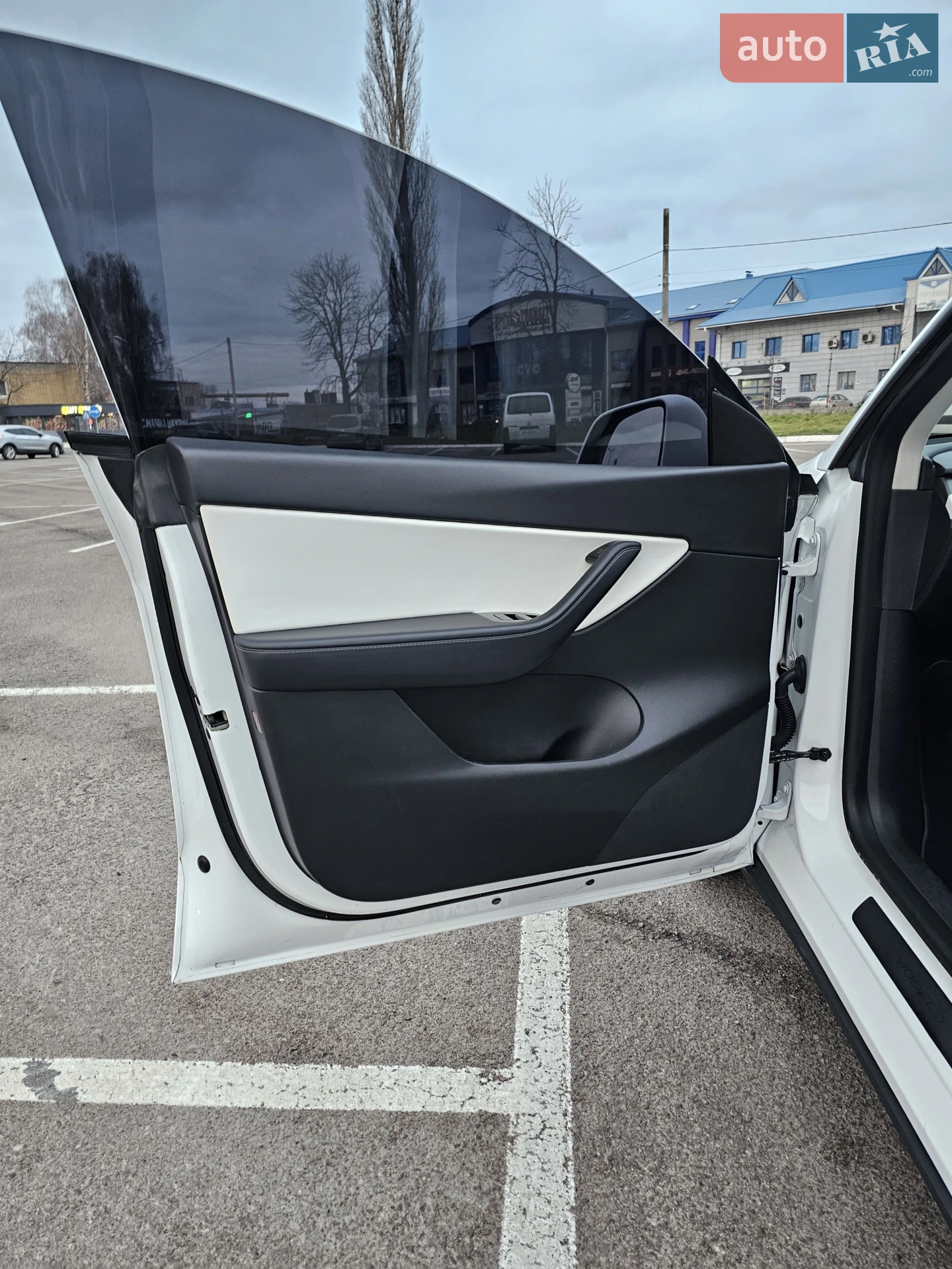 2020 Tesla Model Y - мініатюра 32