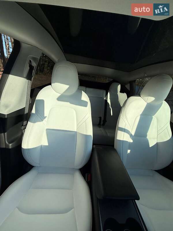 Внедорожник / Кроссовер Tesla Model Y 2021 в Люботине