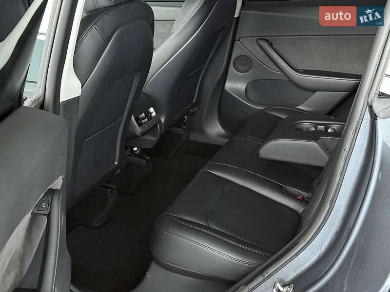 Позашляховик / Кросовер Tesla Model Y 2022 в Одесі фото 12 Позашляховик / Кросовер Tesla Model Y 2022 в Одесі