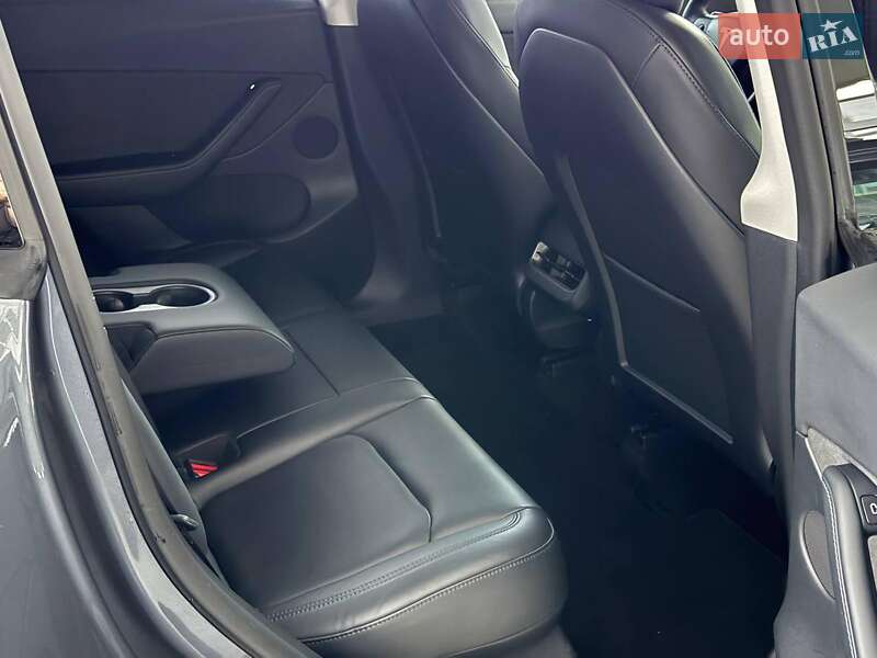 Позашляховик / Кросовер Tesla Model Y 2022 в Одесі фото 15 Позашляховик / Кросовер Tesla Model Y 2022 в Одесі