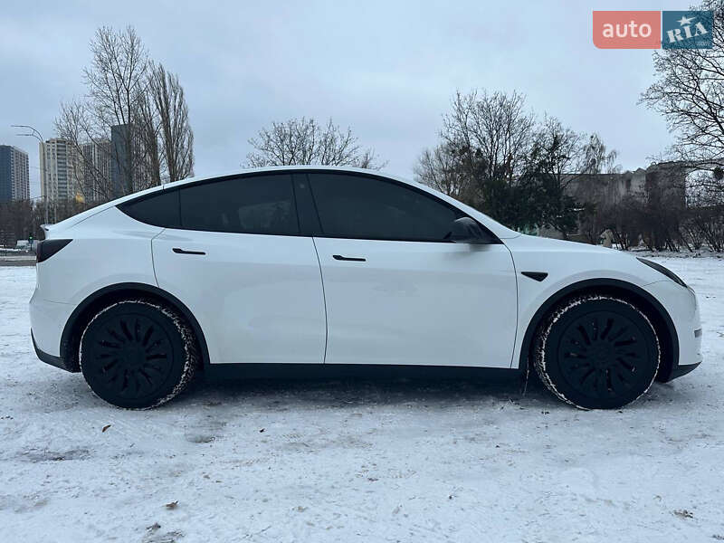 Внедорожник / Кроссовер Tesla Model Y 2022 в Киеве