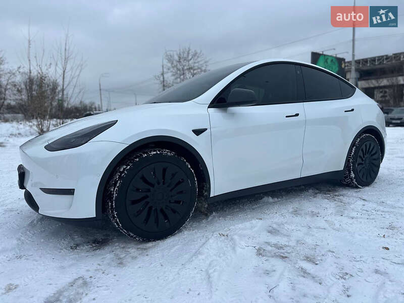 Внедорожник / Кроссовер Tesla Model Y 2022 в Киеве