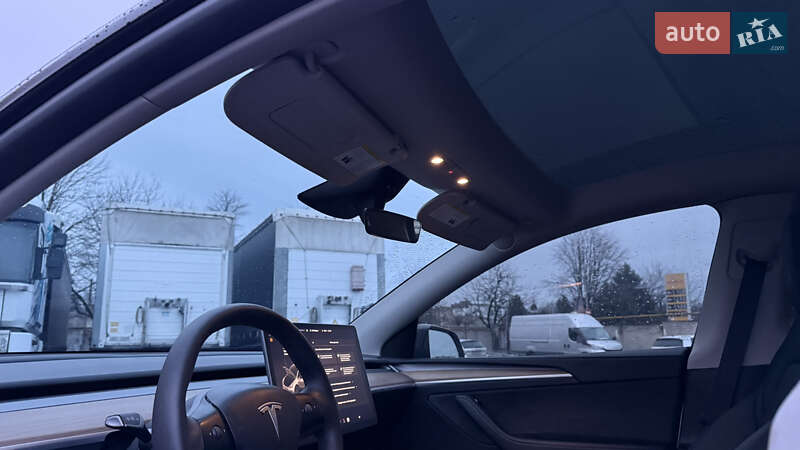 Внедорожник / Кроссовер Tesla Model Y 2024 в Луцке