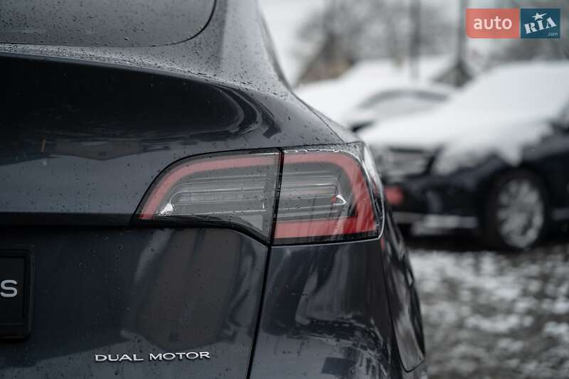 Позашляховик / Кросовер Tesla Model Y 2020 в Чернівцях фото 8 Позашляховик / Кросовер Tesla Model Y 2020 в Чернівцях