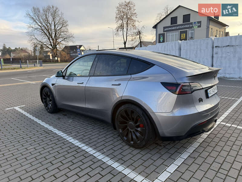 Внедорожник / Кроссовер Tesla Model Y 2023 в Хусте фото 2 Внедорожник / Кроссовер Tesla Model Y 2023 в Хусте