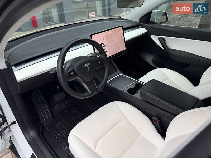 Внедорожник / Кроссовер Tesla Model Y 2021 в Тернополе