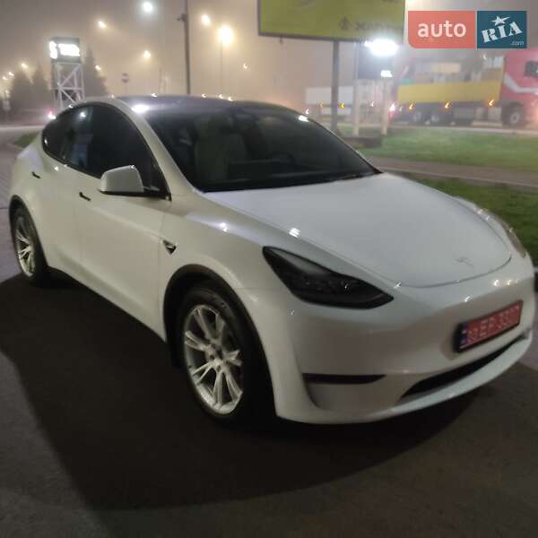 Внедорожник / Кроссовер Tesla Model Y 2021 в Тернополе