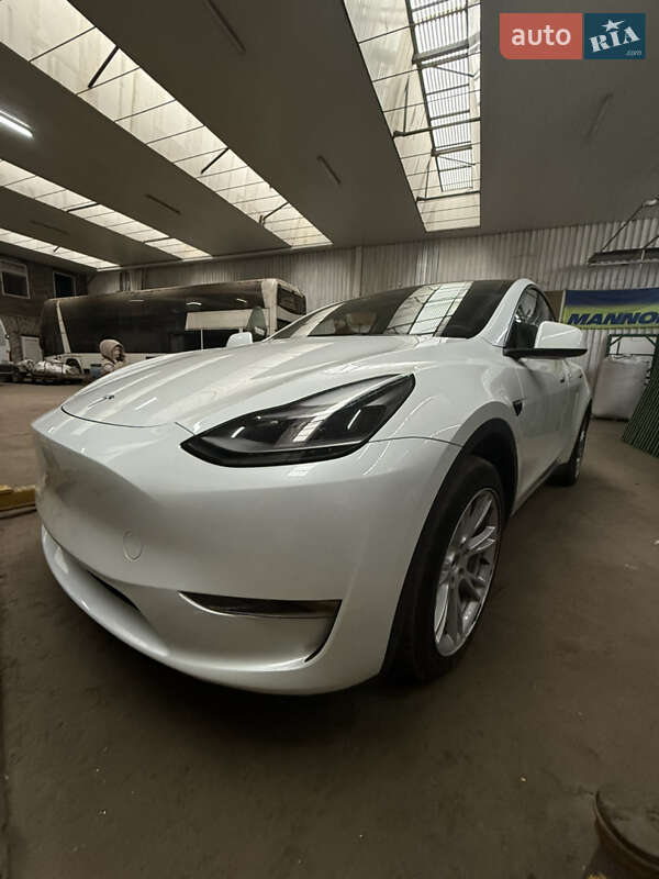 Внедорожник / Кроссовер Tesla Model Y 2023 в Первомайске