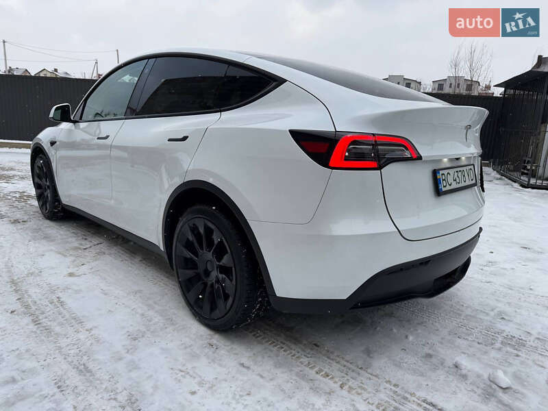 Внедорожник / Кроссовер Tesla Model Y 2023 в Львове