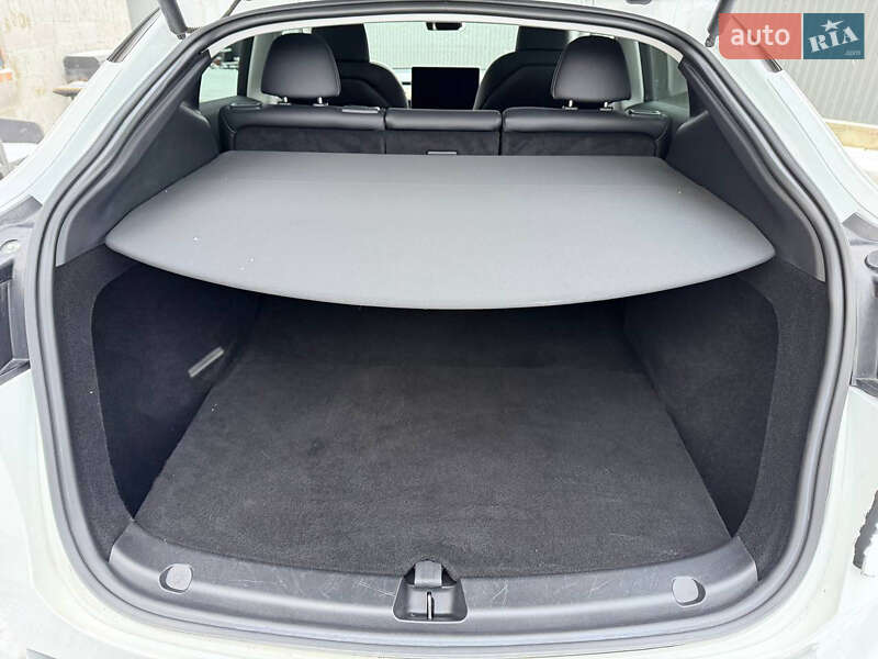 Внедорожник / Кроссовер Tesla Model Y 2023 в Львове