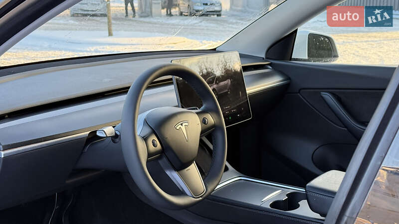 Внедорожник / Кроссовер Tesla Model Y 2022 в Луцке