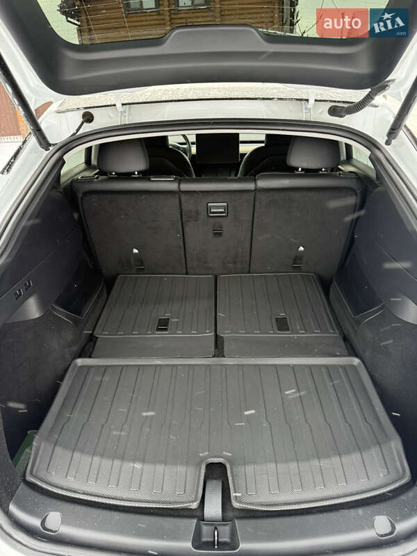 Позашляховик / Кросовер Tesla Model Y 2023 в Житомирі фото 5 Позашляховик / Кросовер Tesla Model Y 2023 в Житомирі