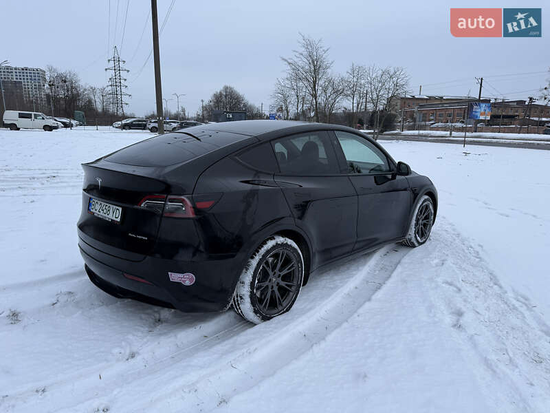 Внедорожник / Кроссовер Tesla Model Y 2024 в Львове