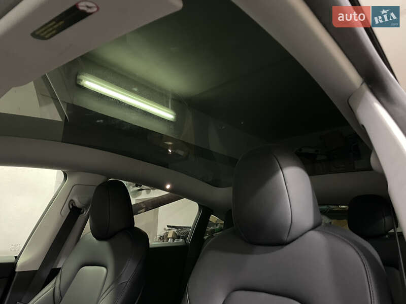 Внедорожник / Кроссовер Tesla Model Y 2024 в Львове