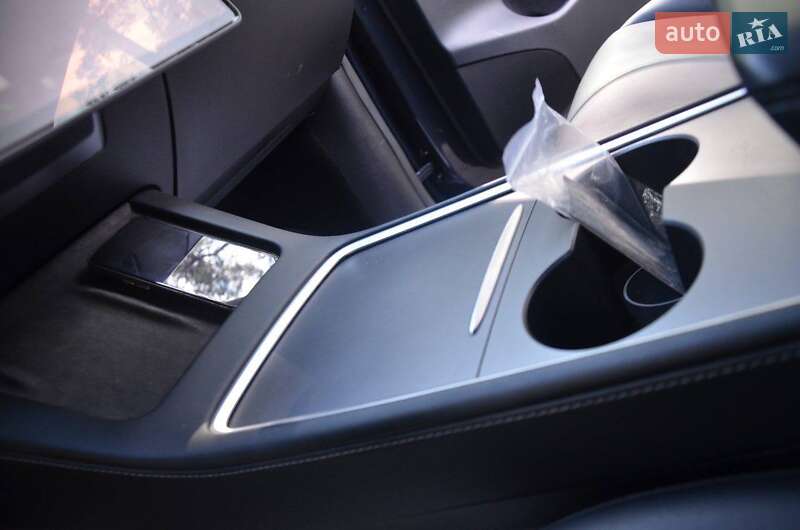 Внедорожник / Кроссовер Tesla Model Y 2024 в Дрогобыче фото 42 Внедорожник / Кроссовер Tesla Model Y 2024 в Дрогобыче