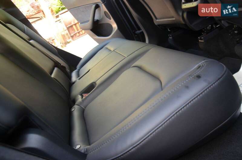 Внедорожник / Кроссовер Tesla Model Y 2024 в Дрогобыче фото 58 Внедорожник / Кроссовер Tesla Model Y 2024 в Дрогобыче