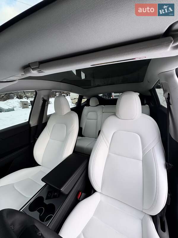 Внедорожник / Кроссовер Tesla Model Y 2024 в Харькове