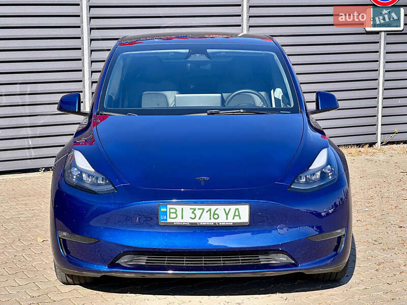 Внедорожник / Кроссовер Tesla Model Y 2023 в Киеве