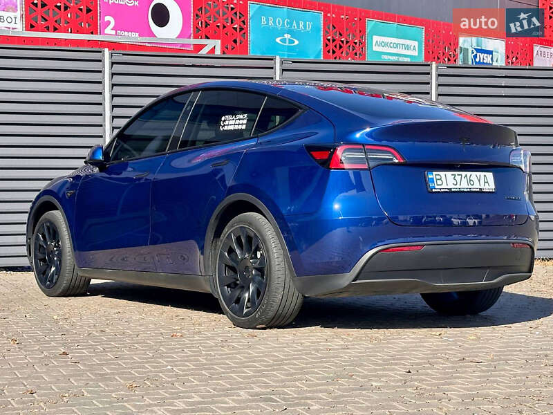 Внедорожник / Кроссовер Tesla Model Y 2023 в Киеве