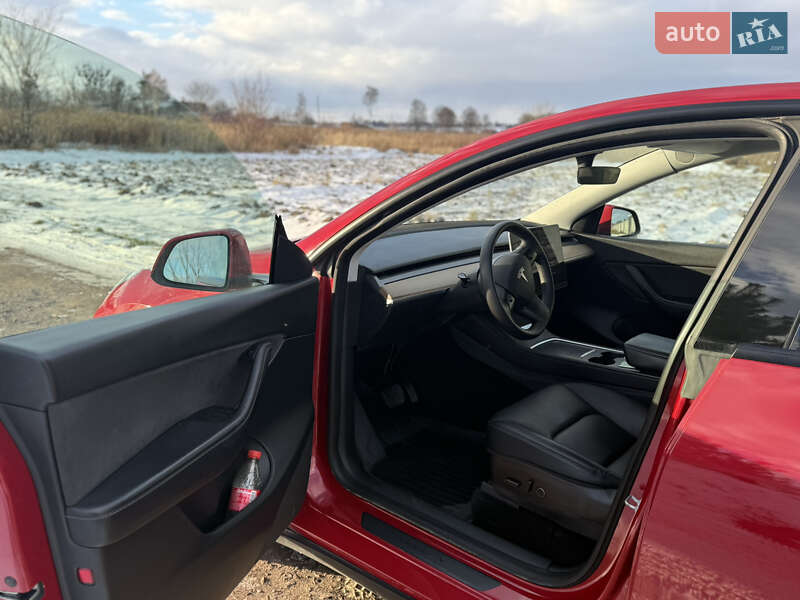 Внедорожник / Кроссовер Tesla Model Y 2022 в Дубно