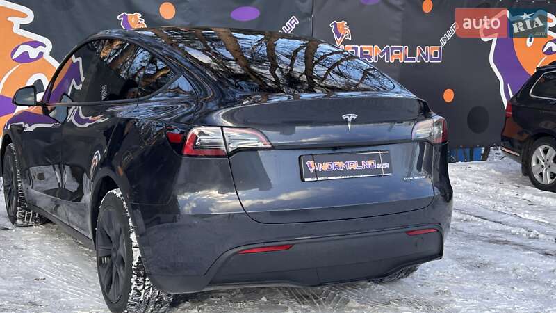 Внедорожник / Кроссовер Tesla Model Y 2024 в Киеве