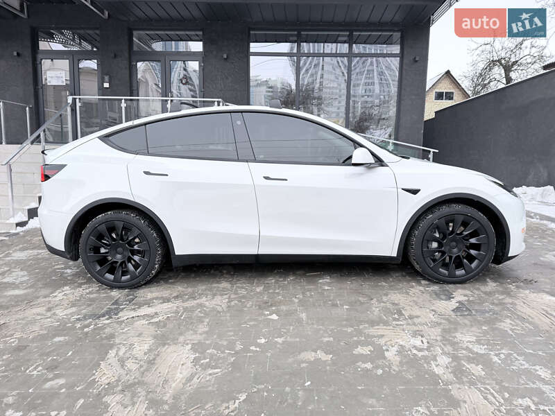 Позашляховик / Кросовер Tesla Model Y 2021 в Києві фото 5 Позашляховик / Кросовер Tesla Model Y 2021 в Києві