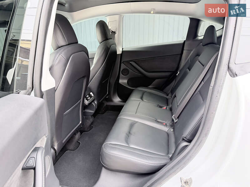 Позашляховик / Кросовер Tesla Model Y 2021 в Києві фото 10 Позашляховик / Кросовер Tesla Model Y 2021 в Києві