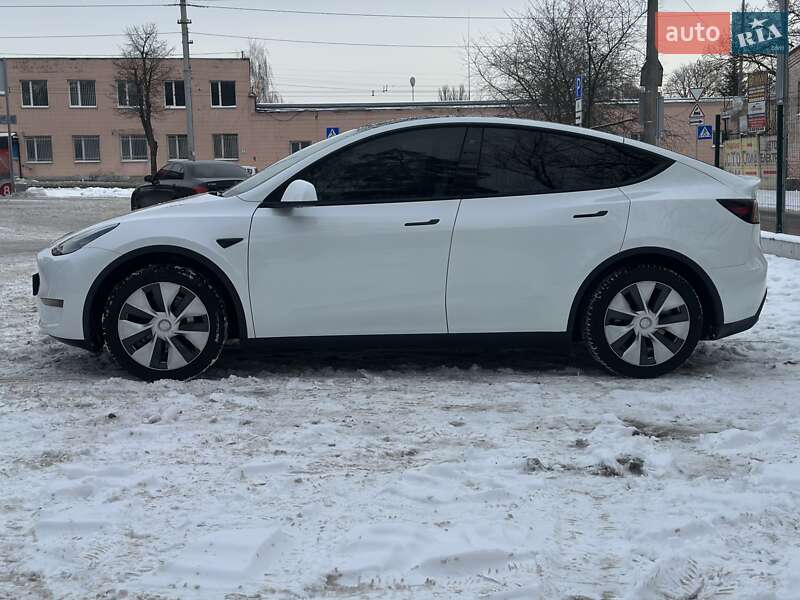 Внедорожник / Кроссовер Tesla Model Y 2022 в Киеве
