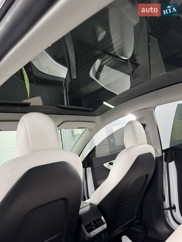 Внедорожник / Кроссовер Tesla Model Y 2021 в Тернополе