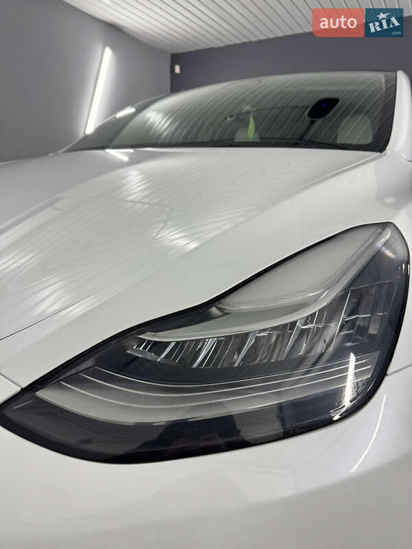 Внедорожник / Кроссовер Tesla Model Y 2021 в Тернополе