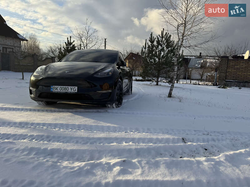 Позашляховик / Кросовер Tesla Model Y 2023 в Костопілі фото 5 Позашляховик / Кросовер Tesla Model Y 2023 в Костопілі