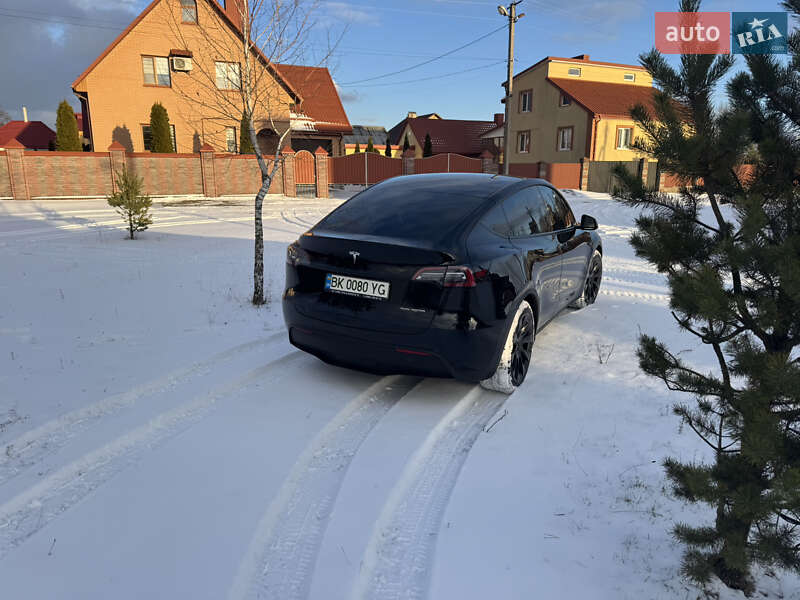 Позашляховик / Кросовер Tesla Model Y 2023 в Костопілі фото 11 Позашляховик / Кросовер Tesla Model Y 2023 в Костопілі