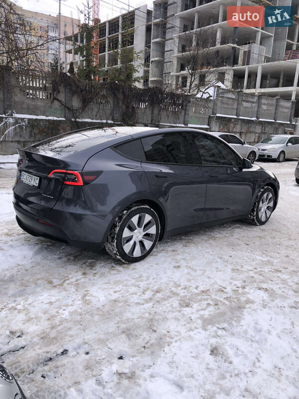Позашляховик / Кросовер Tesla Model Y 2023 в Львові фото 6 Позашляховик / Кросовер Tesla Model Y 2023 в Львові