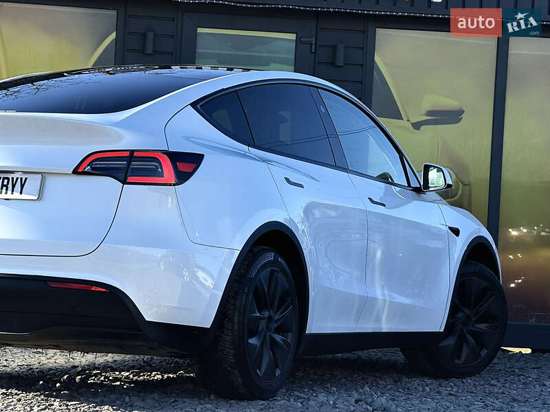 Внедорожник / Кроссовер Tesla Model Y 2024 в Стрые
