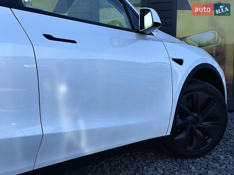 Внедорожник / Кроссовер Tesla Model Y 2024 в Стрые